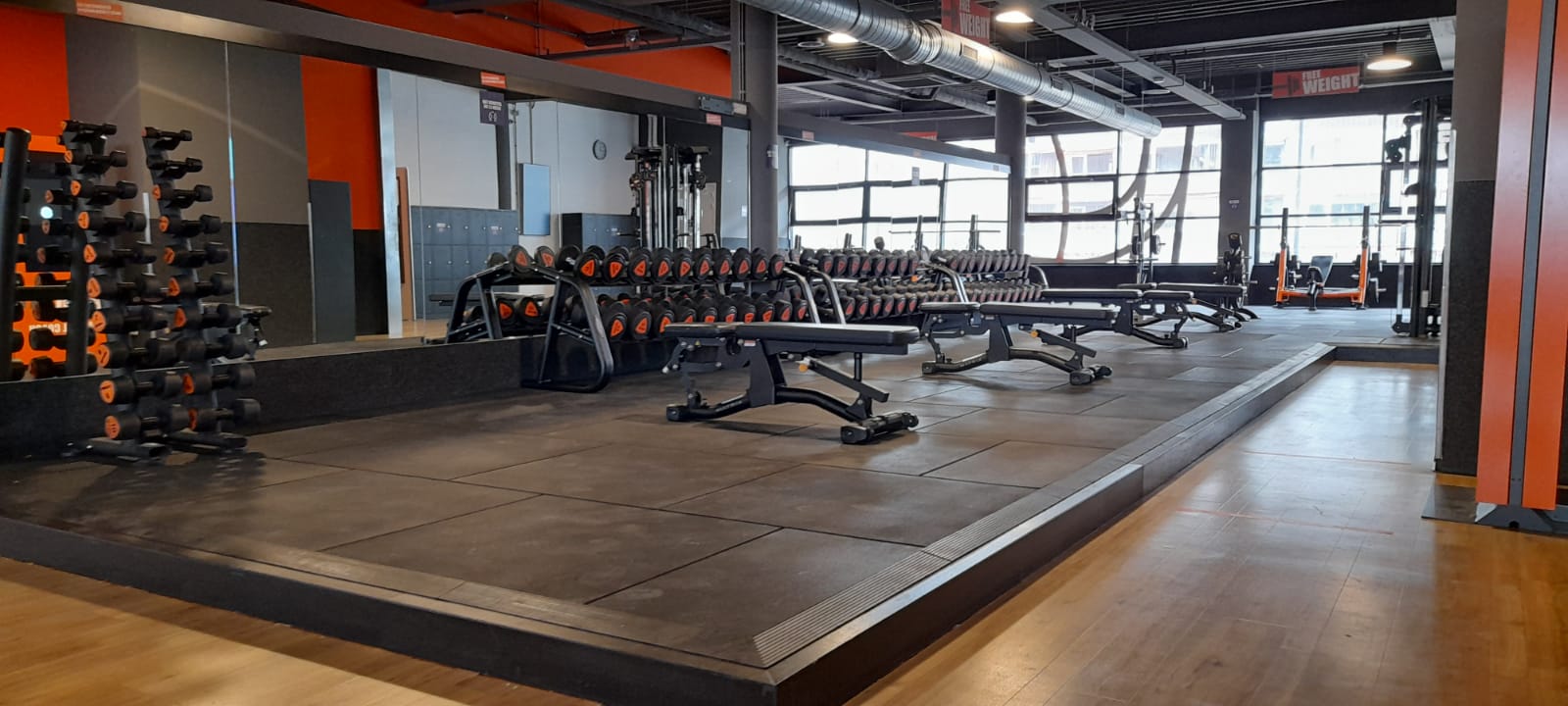 Sportschool Basic-Fit Rijswijk Bogaardplein 24/7